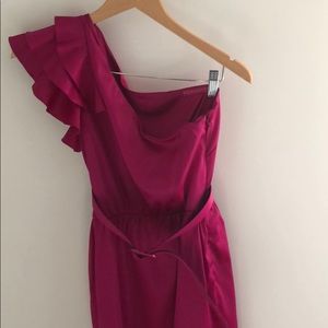Caché, above knee gown